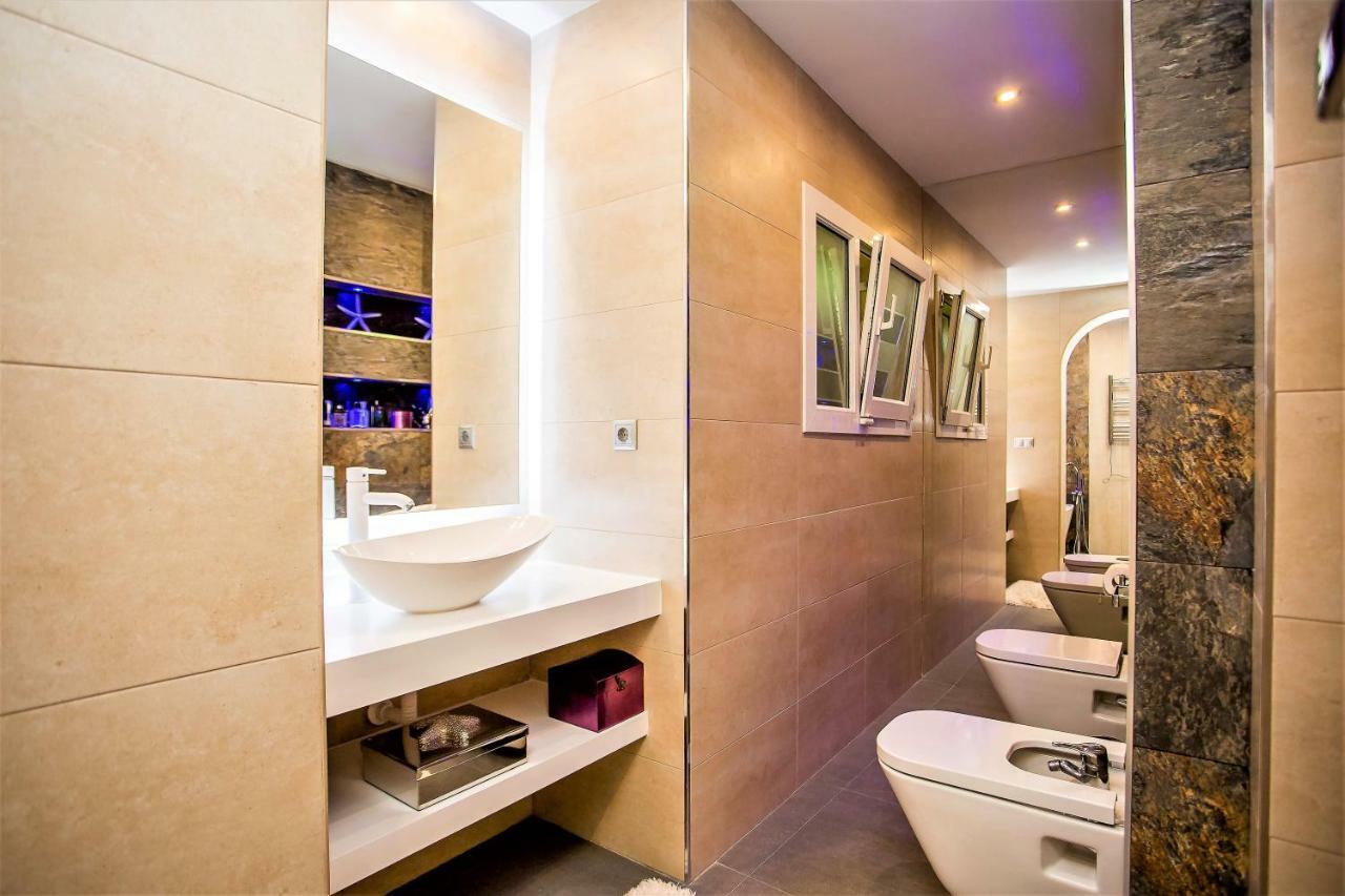 Luxury Villa With Swimming Pool And Jacuzzi Marbella Exteriör bild