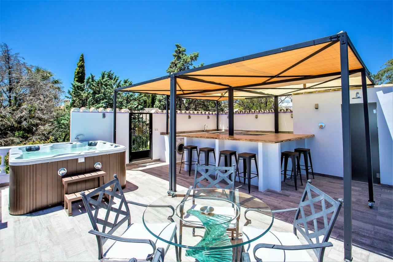 Luxury Villa With Swimming Pool And Jacuzzi Marbella Exteriör bild