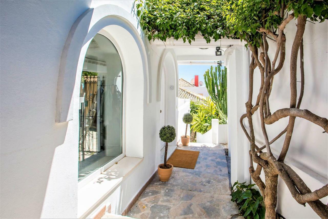 Luxury Villa With Swimming Pool And Jacuzzi Marbella Exteriör bild